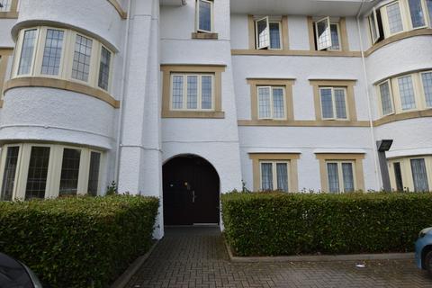 2 bedroom flat to rent, Norwood Green Road, Southall
