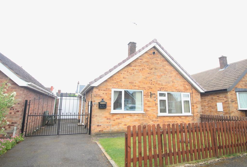 Smeath Road, Underwood, Nottingham, NG16 2 bed detached bungalow £190,000