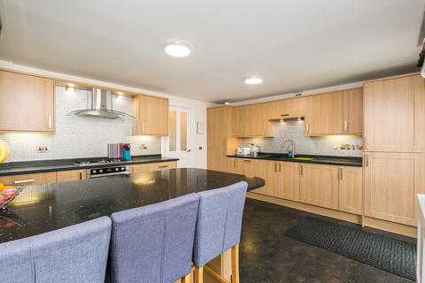 10 Alloway Loan, Edinburgh, EH16 6XH