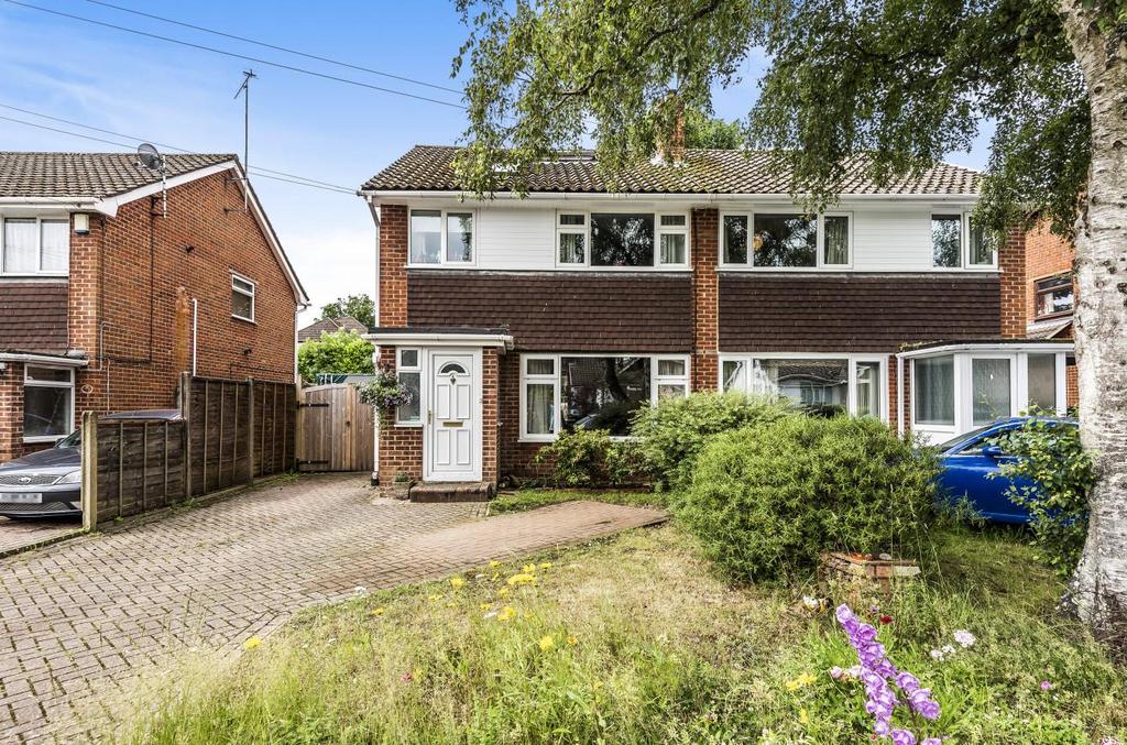 Merrieleas Drive, Chandlers Ford 5 bed semidetached house £425,000