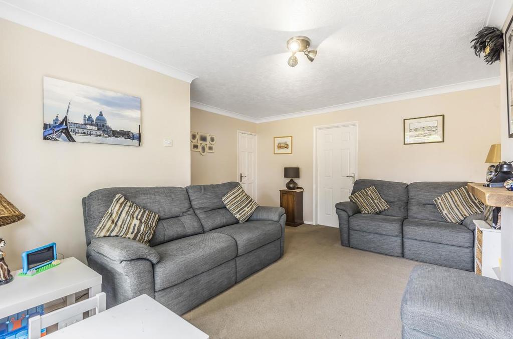 Merrieleas Drive, Chandlers Ford 5 bed semidetached house £425,000
