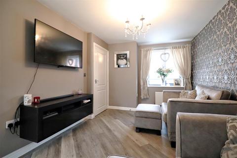 38 Bailey Drive, Castle Hill, Swanscombe, DA10 1AA