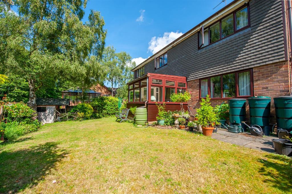 Birch Crescent, Aylesford 4 bed detached house £650,000