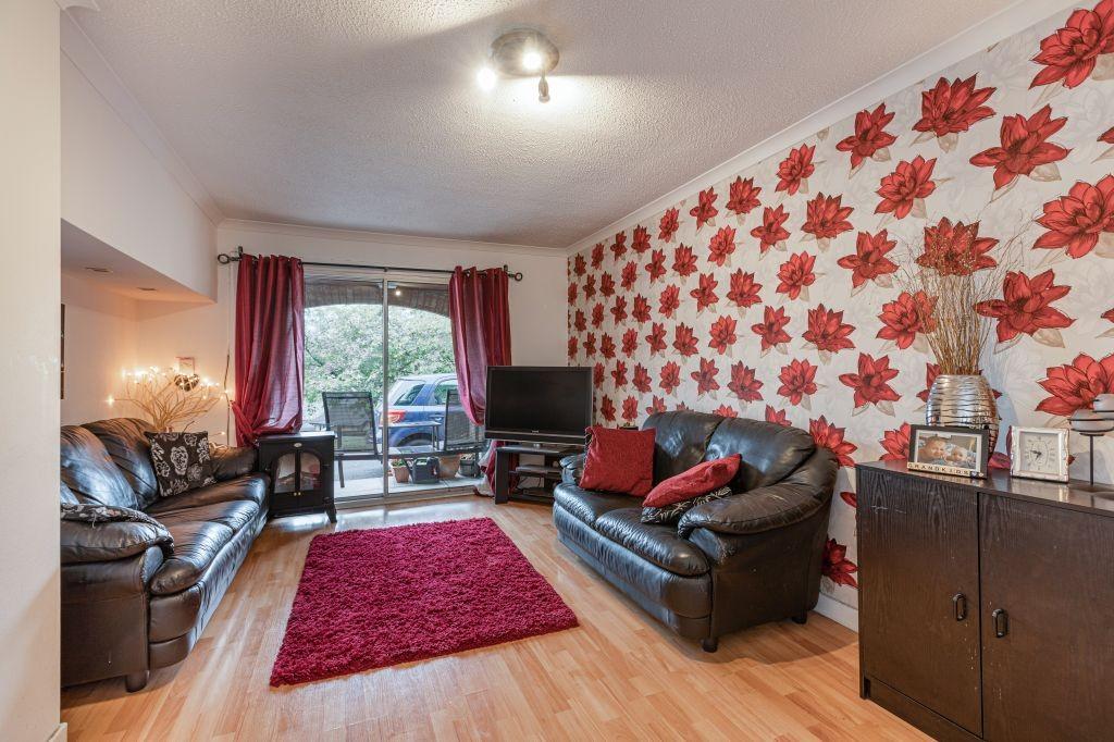 1 Mayfield Park, Hawick TD9 7DY 4 bed detached house £240,000