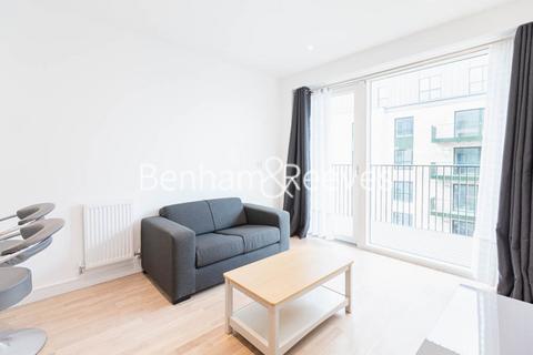 undefined, Greenleaf Walk, Southall UB1