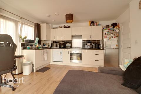 79 Temple Hill, Dartford, DA1 5TT