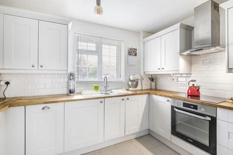 22 Ashdown Way, London, SW17 7TH