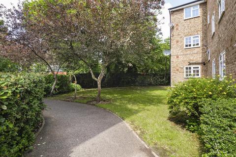 22 Ashdown Way, London, SW17 7TH