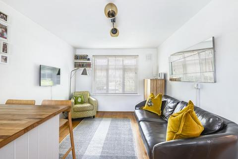 22 Ashdown Way, London, SW17 7TH