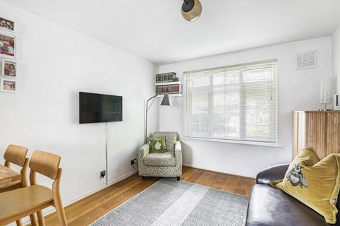 22 Ashdown Way, London, SW17 7TH