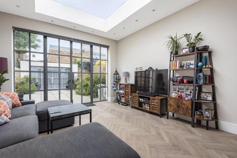 62 Black Lion Lane, London, W6 9BE