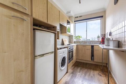 58 Albert Road, Kingston Upon Thames, KT1 3DH