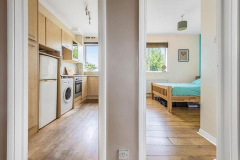 58 Albert Road, Kingston Upon Thames, KT1 3DH