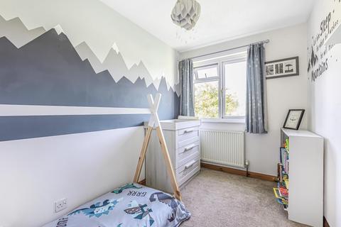5 Goldsmiths Close, Woking, GU21 3HF