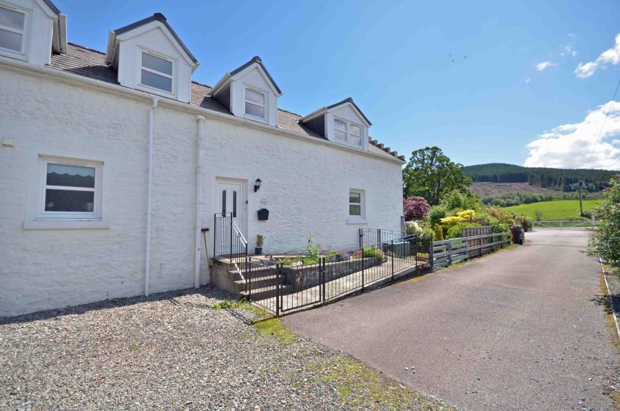 Tom Nan Ragh, Dalinlongart, Dunoon... 1 bed flat - £112,000