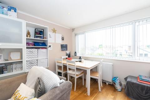 96a High Ash Drive, Leeds, LS17 8RE