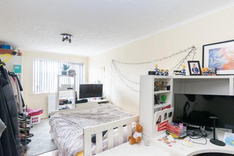 96a High Ash Drive, Leeds, LS17 8RE