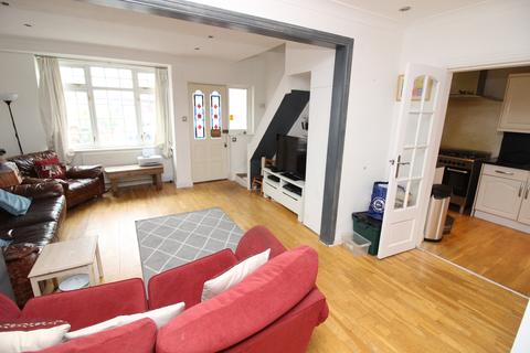 23 Charminster Road, Worcester Park, KT4 8PS