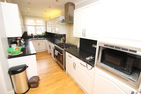 23 Charminster Road, Worcester Park, KT4 8PS