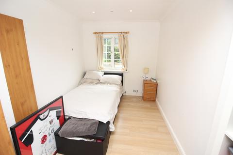 23 Charminster Road, Worcester Park, KT4 8PS