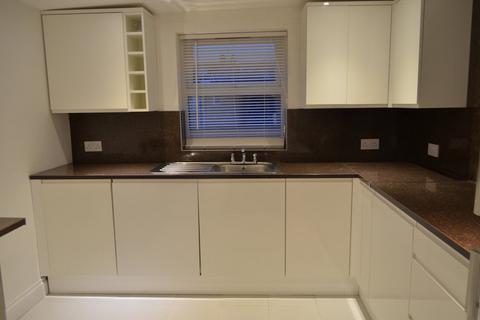 3 bedroom flat to rent, Marlborough Road, Wood Green