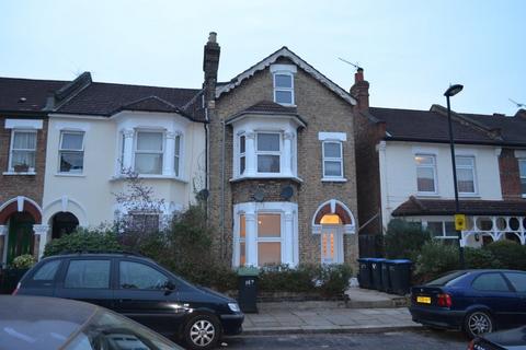3 bedroom flat to rent, Marlborough Road, Wood Green