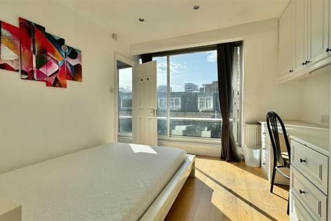 4 bedroom apartment to rent, London W1H