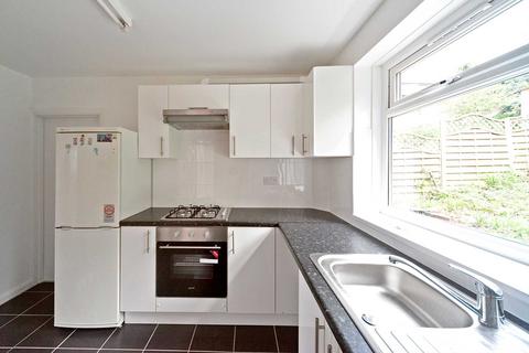 3 bedroom semi-detached house to rent, Durrington Avenue, London