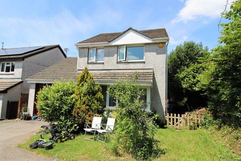 19 Hazelwood Road, Callington, PL17 7EU