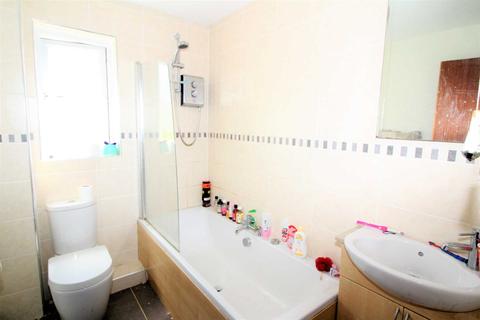19 Hazelwood Road, Callington, PL17 7EU
