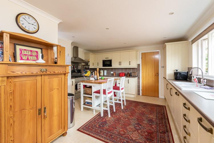 Kitchen / Dining