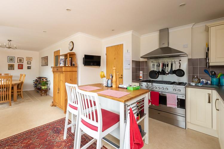 Kitchen / Dining