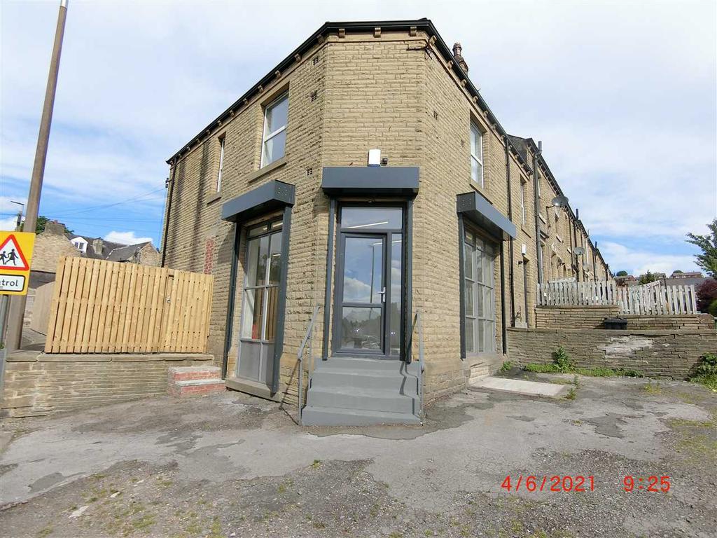 Corby Street, Huddersfield Property £495 pcm (£114 pw)