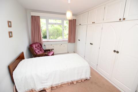 23 Wolsey Close, Worcester Park, KT4 7EF