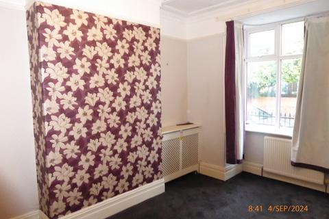 2 bedroom terraced house to rent, Vessey Terrace, Newcastle Under Lyme ST5