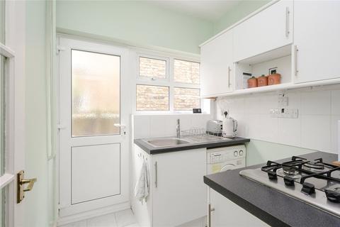 16 East Road, Kingston Upon Thames, KT2 6EL