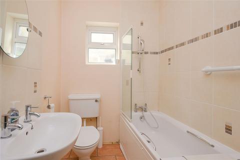 16 East Road, Kingston Upon Thames, KT2 6EL