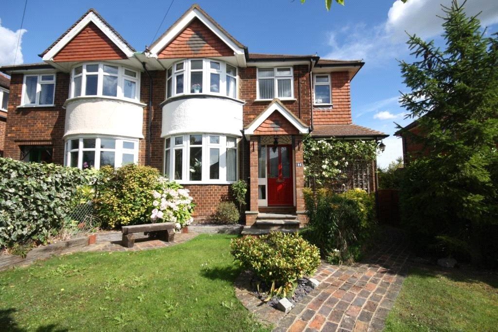 Chalkpit Lane, Dorking, Surrey, RH4 4 bed semidetached house £500,000