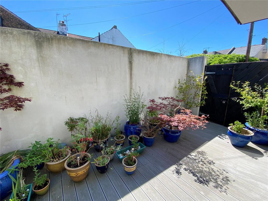 Beach Road, Eastbourne, BN22 3 bed house £349,000