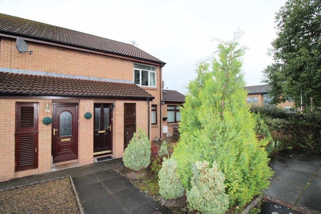 Hardgate Gardens, Govan, Glasgow, G51 1 bed flat £595 pcm (£137 pw)