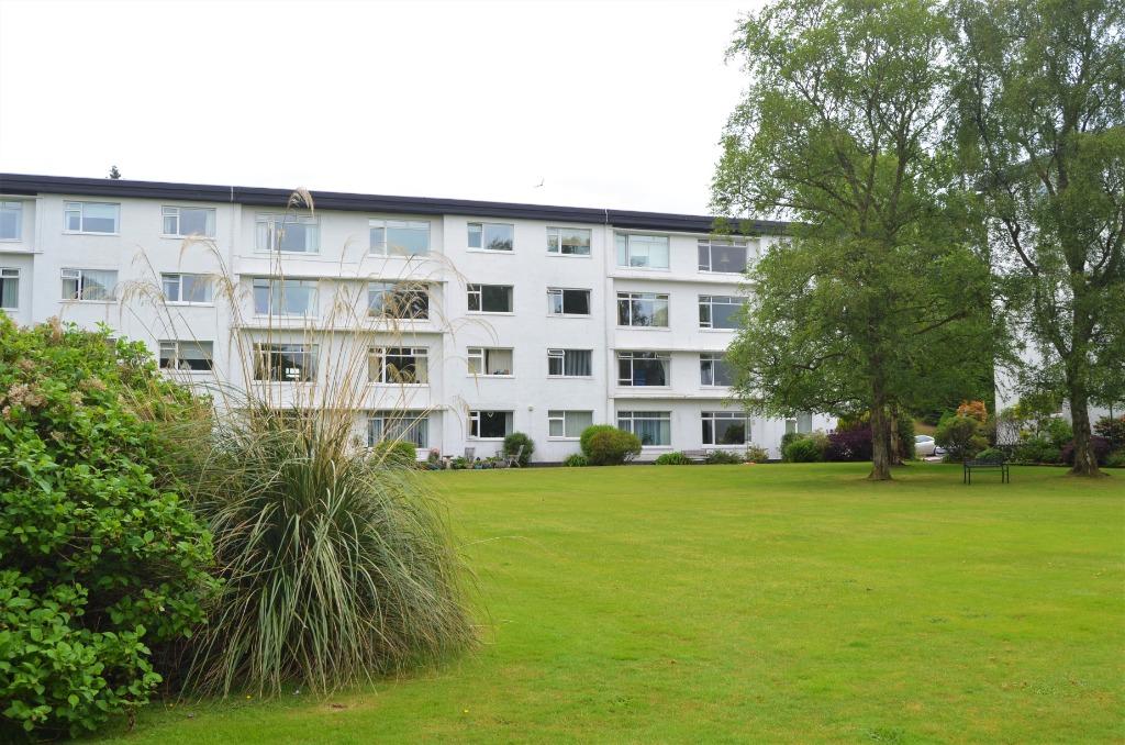 Strathclyde Court, Helensburgh... 3 bed flat £120,000