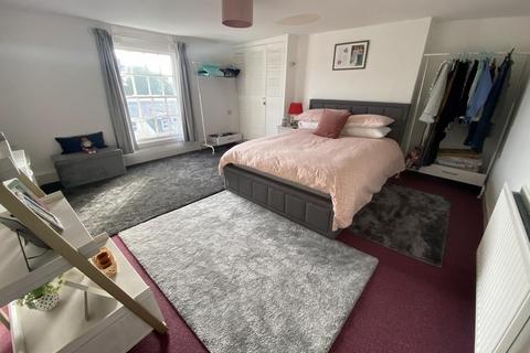 2 bedroom apartment to rent, TFF, Mont Le Grand, EX1 2PD