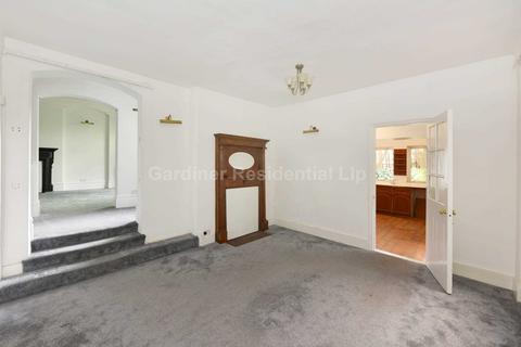 2 bedroom flat for sale, Gordon Road, Ealing