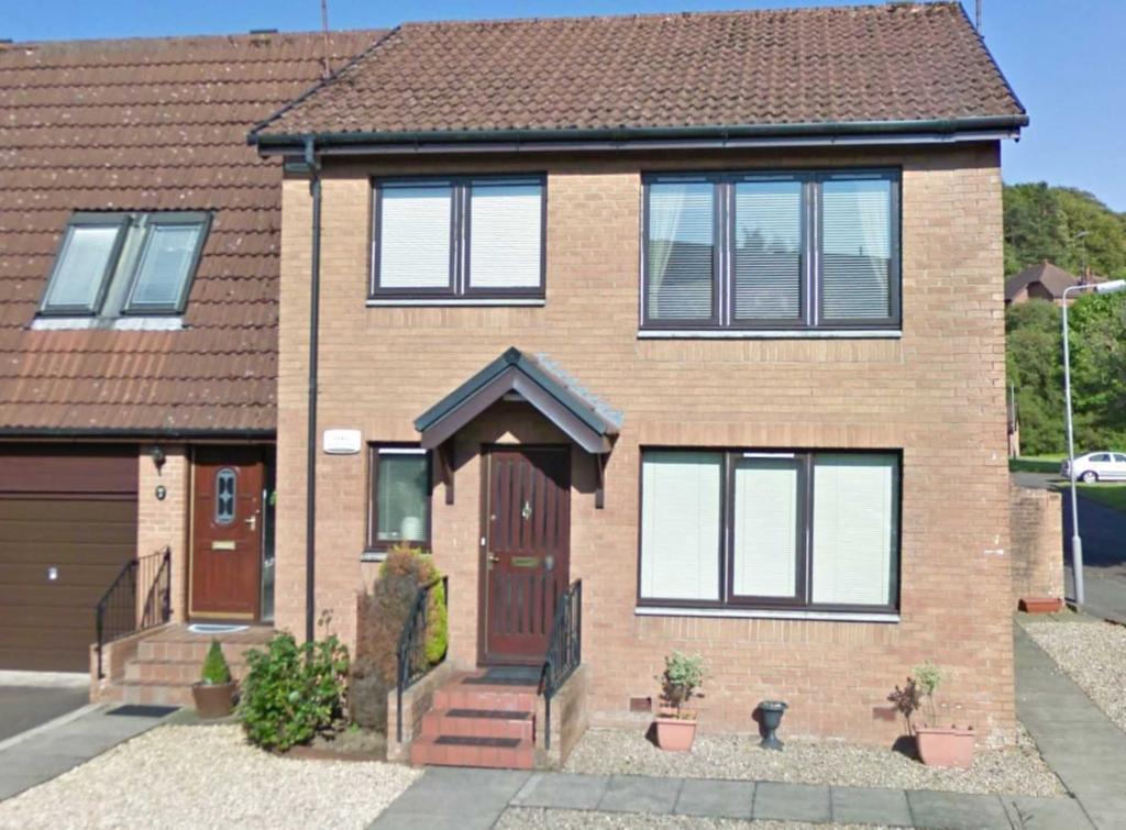 Wellmeadow Way, Newton Mearns 3 bed flat £1,150 pcm (£265 pw)