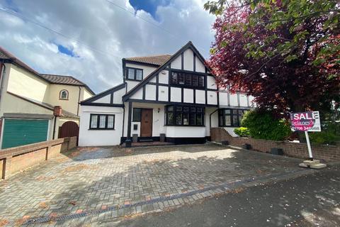 120 Squirrels Heath Road, Romford, RM3 0LU