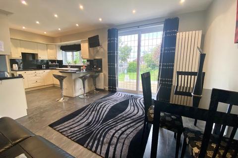 120 Squirrels Heath Road, Romford, RM3 0LU