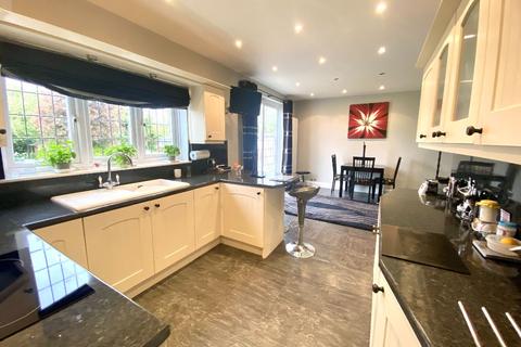 120 Squirrels Heath Road, Romford, RM3 0LU