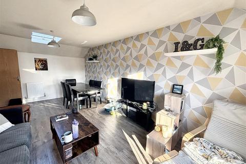 30 Vernon Crescent, Exeter, EX2 7GB