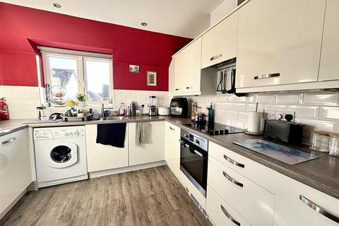 30 Vernon Crescent, Exeter, EX2 7GB