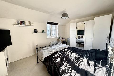 30 Vernon Crescent, Exeter, EX2 7GB